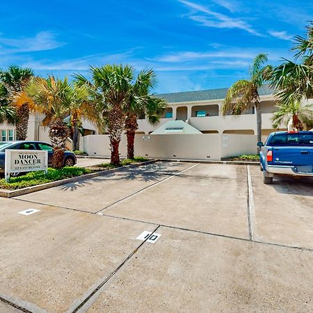 Moon Dancer Condominiums South Padre Island Room photo